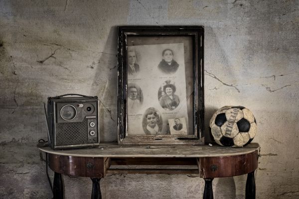 vieux,à l'intérieur,radio,des photos,des balles