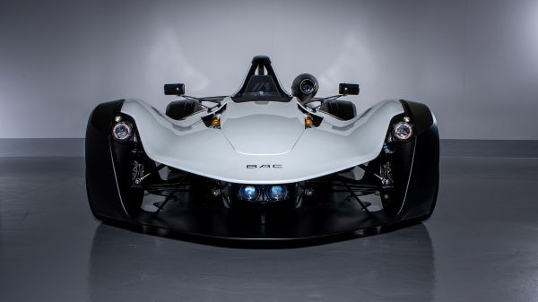 スタジオ,BAC Mono R,レースカー,白い車