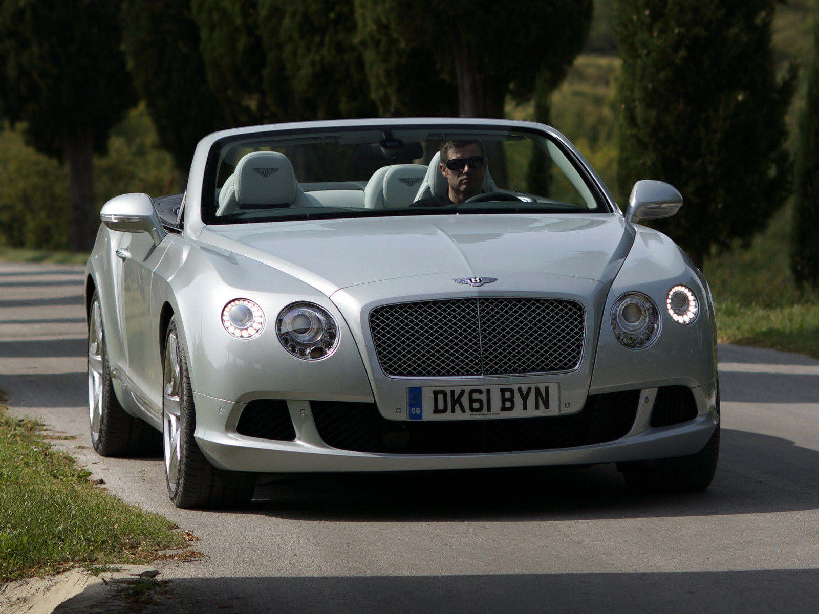 автомобиль, средство передвижения, Bentley, 2013, Купе, Конвертируемый, Высокопроизводительная машина, Bentley Continental GT, Сетевое шоу, Netcar, Автомобильные изображения, Фотография автомобиля, Континентальный GTC, колесо, Наземный транспорт, Автомобильный дизайн, Автомобильный экстерьер, Марка автомобиля, Роскошный автомобиль, бампер, Личный автомобиль повышенной комфортности, Континентальный суперспорт, Bentley continental gtc, Bentley Continental flying spur