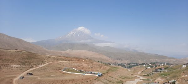 Iran,la nature,oiseau de proie,Les pigeons,Le jardin des mots,lever du soleil