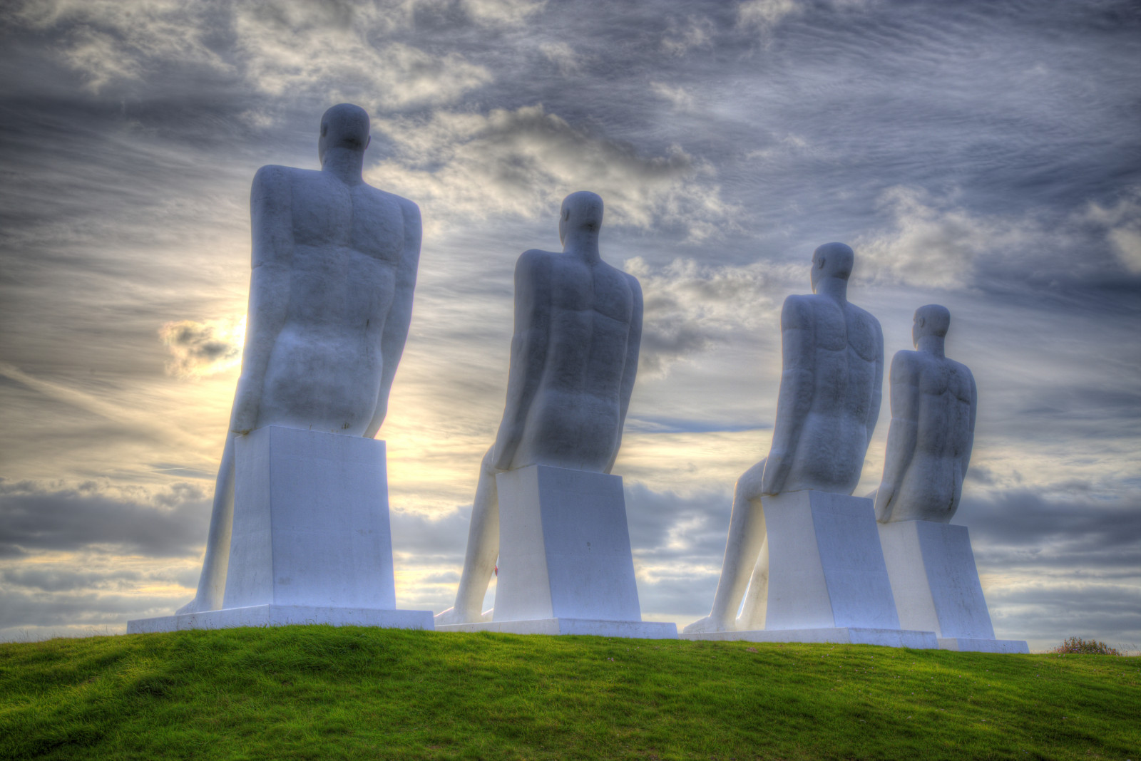 sollys, landskab, solnedgang, hav, vand, natur, kyst, afspejling, himmel, skyer, strand, blå, aften, morgen, tårn, kyst, Sol, HDR, statue, horisont, Solrig, Danmark, monument, 2014, lys, Sky, smuk, efterår, Landschaft, sæson, ocean, bølge, farve, marinemaleri, atardecer, himmel, streng, landskabet, natur, Soleil, ciel, nuages, interessant, milepæl, Formidabelt, Sonnenuntergang, wasser, wolken, sonne, eau, licht, Photomatix, Lumiere, forarbejdning, håndholdt, Nordsøen, zonsondergang, couchesoleil, solfald, nordsee, Blavand, atmosfærisk fænomen, merdunord, esbjerg, mennesketvedhavet