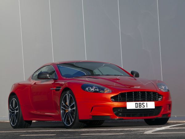 Aston Martin,DBS,2011,Červené,čelní pohled,sportovní