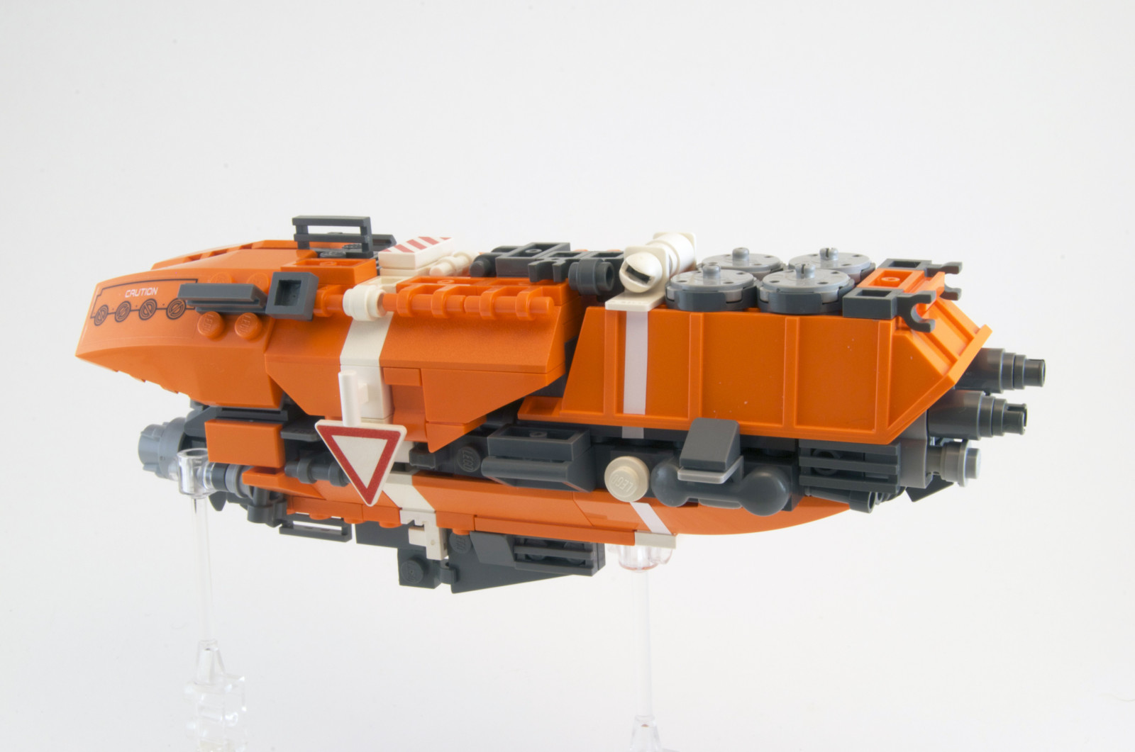 schip, ruimte, voertuig, strijd, LEGO, Bijl, Speelgoed, schaalmodel, schaal, Concept, KUNST, Toekomst, micro, scifi, moc, microschaal, fregat, verdediging, microspace, legospace, mocathalon