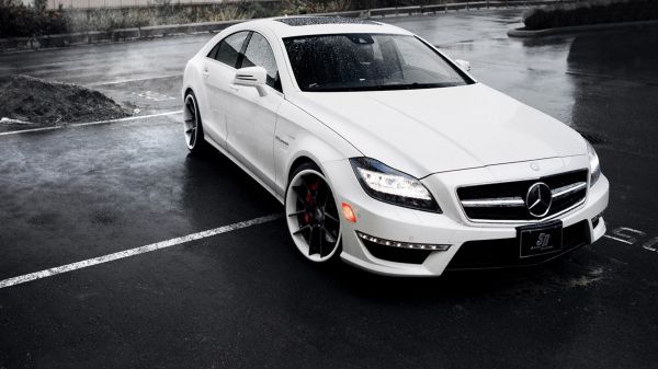 auto,vozidlo,Mercedes Benz,Mercedes AMG,limuzína,Mercedes Benz CLS 63 AMG