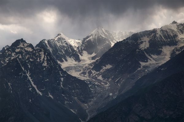 hory,zasněžený vrchol,sníh,mraky