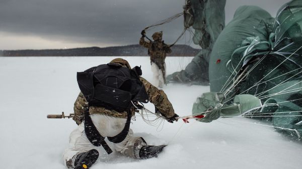 1920x1080 px,military,soldier,paratroopers,rifles,snow