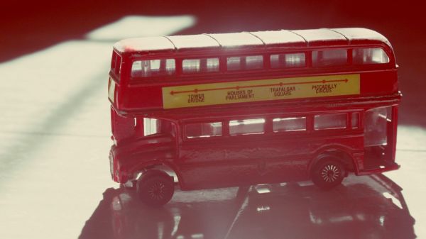 toys,red,vehicle,sunlight,macro,scale model