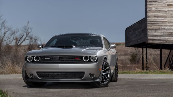 Dodge,автомобиль,Дорога,природа,голубое небо,здание