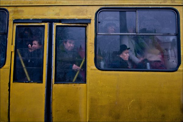 zima,odraz,okno,štěrk,upřímný,streetphotography