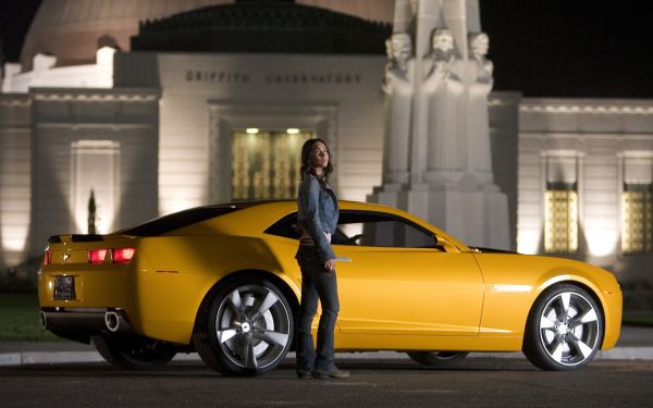 Chevrolet Camaro,Chevrolet Camaro čmelák,2560x1600 px,Megan Fox,ženy s automobily