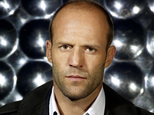 aktor botak,Jason Statham,jenggot,bermata coklat