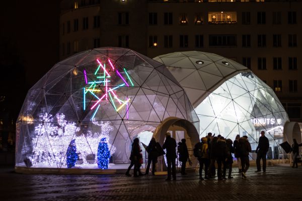 Nacht-,Weihnachten,Weihnachtsbeleuchtung,Platz,Kuppel,Iglu