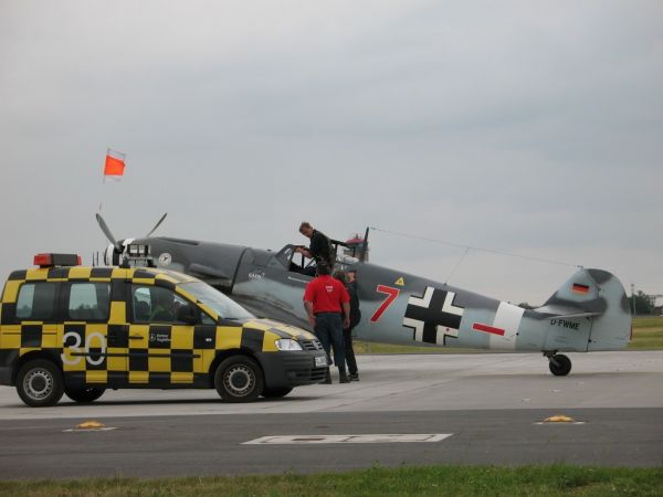 автомобиль,средство передвижения,Самолет,самолет,Военный самолет,Вторая Мировая Война