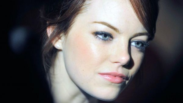 modré oči,oči,makeup,Emma Stone,smutek