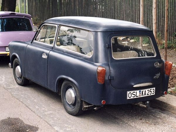 auto,voertuig,Vintage auto,klassieke auto,Sedan,Trabant