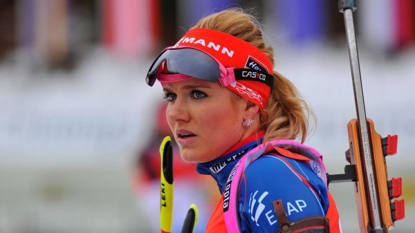 biathlon,Gabriela Soukalov,Ceko,berambut pirang