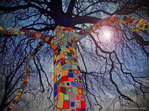 Therememberingtree,briancarr,Stratford-upon-Avon,Engeland,Garenbomberers,Knittedtree