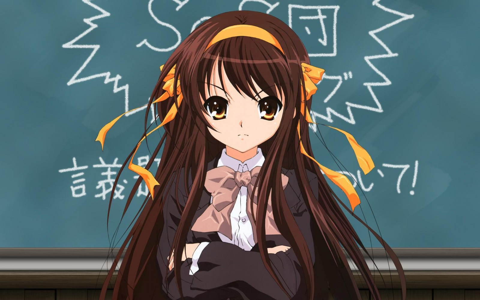 illustrazione, donne, capelli lunghi, anime, anime girls, occhi gialli, brunetta, cartone animato, uniforme scolastica, lavagna, cerchietto per capelli, La malinconia di Haruhi Suzumiya, Suzumiya Haruhi, arrabbiato, immagine dello schermo, mangaka