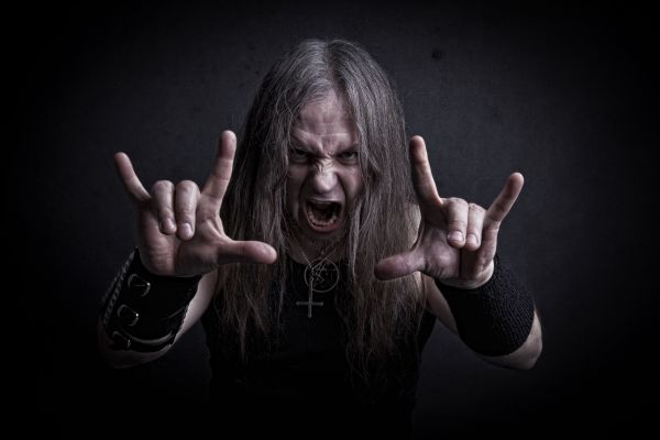 metal,Zespoły rockowe,Vader,Death metal,Piotr Wiwczarek,Metalowa taśma