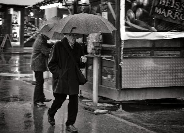 street,city,winter,people,urban,bw