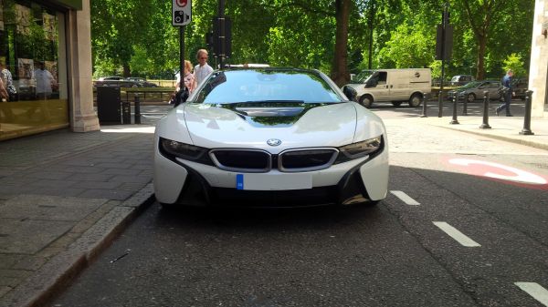 BMW i8,carro,3264x1836 px,Parque Hyde,Londres