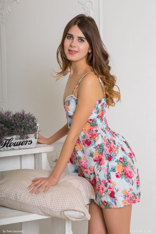 Revista Femjoy,morena,mulheres,quarto,Plantas,Luna Moonie