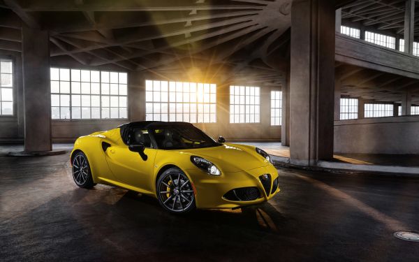 mașină,vehicul,mașină sport,masina de performanță,Ferrari California,Alfa Romeo 4C Spider