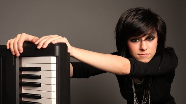 hænder,musikinstrument,klaver,nøgler,brunette,Christina Grimmie