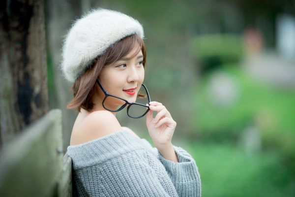 Asian,model,depth of field,brunette,long hair,glasses