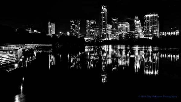 lange blootstelling,reflectie,bier,monochroom,Austin,Texas