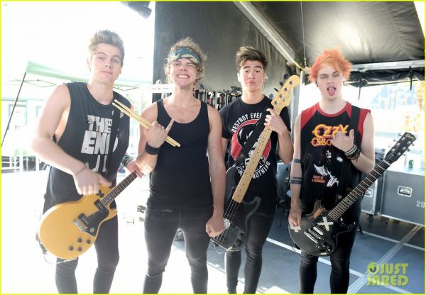 tým,hudebník,5 sekund léta,Luke Hemmings,Micheal Clifford,Ashton Irwin