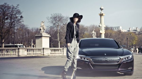 car,vehicle,women,model,hat,women with cars