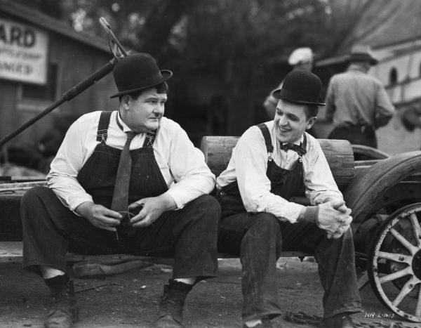 monocromo,gente,negro,calle,la carretera,Alambiques de la película