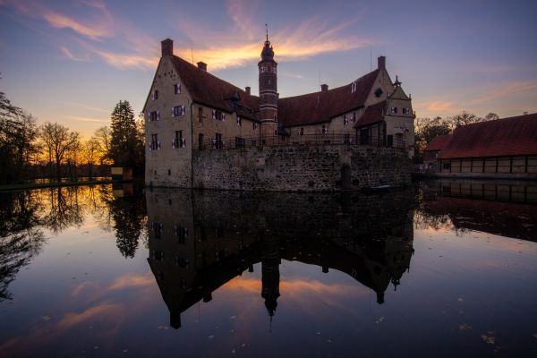 arkitektur,borg,gammel bygning,natur,landskap,speilbilde