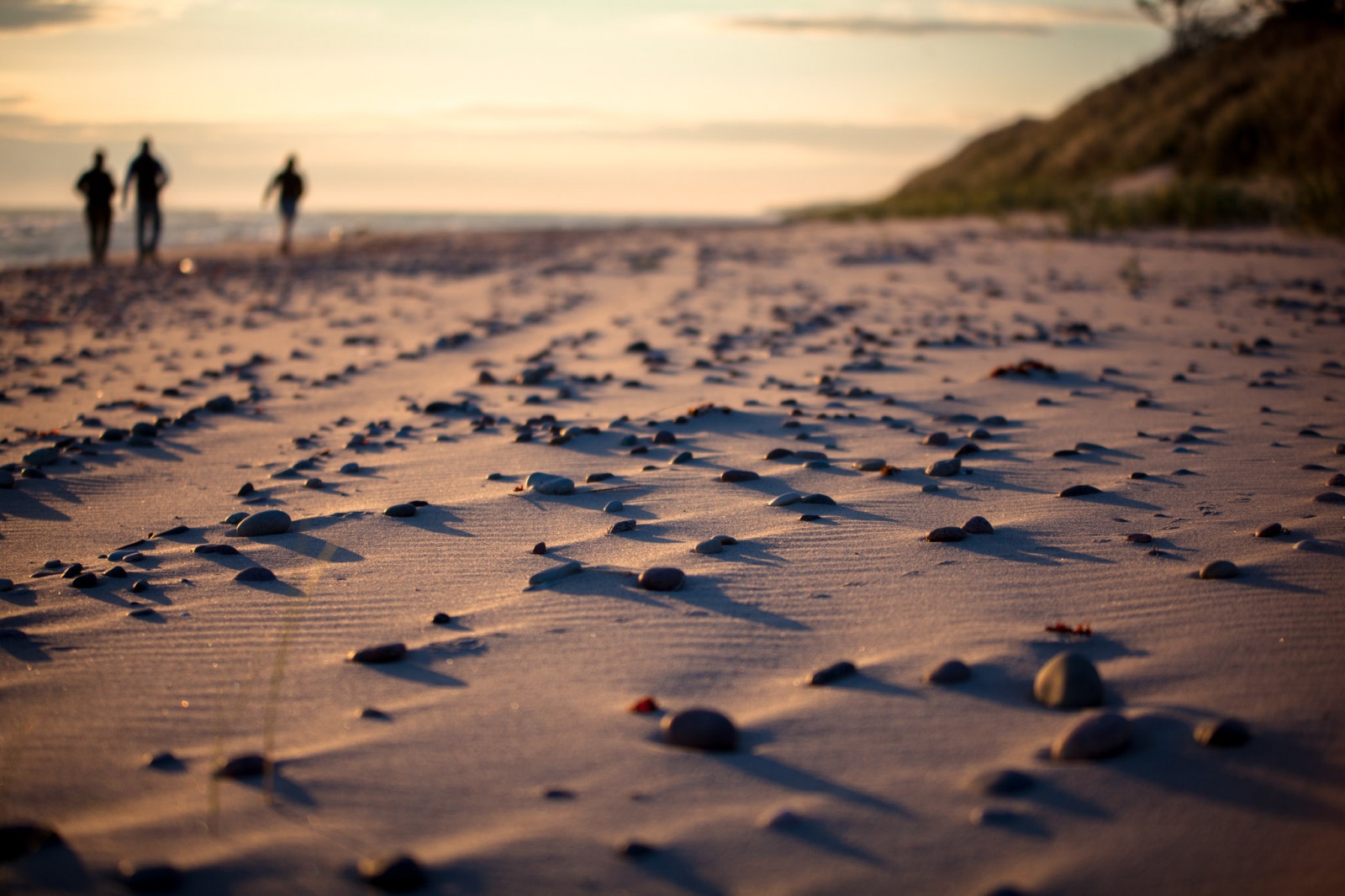 lumière du soleil, le coucher du soleil, mer, eau, rive, le sable, ciel, plage, lever du soleil, calme, soir, Matin, côte, horizon, été, Suède, juin, vacances, Sverige, océan, vague, Photosondag, Sommar, Gotland, empreinte, marée, plan d'eau, Juni, Gotskasand n, Livsnjutning, Fs130901, stock photography