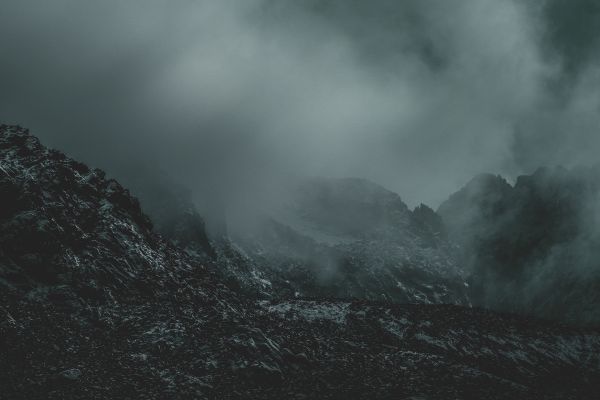 montanhas,Pedras,névoa,nuvens