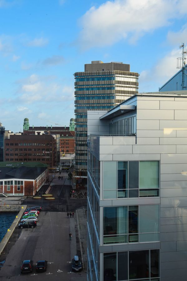 stad,stadsgezicht,architectuur,water,gebouw,wolken