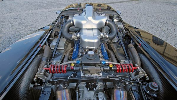 car,vehicle,sports car,Maserati,engine,cockpit