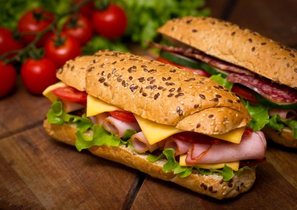 món ăn,thịt,Bánh mì kẹp,sandwich,Lạp xưởng,baguette