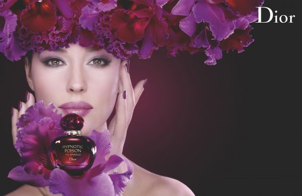 racun hipnotis eau sensuelle,Dior,Monica Bellucci,gadis,bunga-bunga,parfum