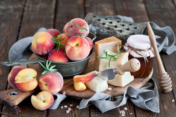 Comida,queijo,Superfície de madeira,fruta,mel,Pêssegos