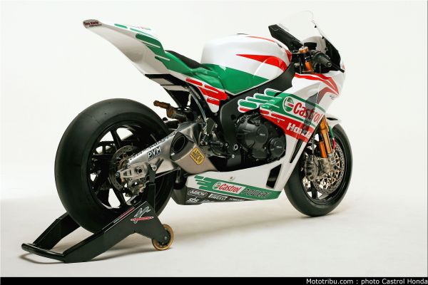 2011, 3504x2336 px, Castrol, Honda, superbike, tým