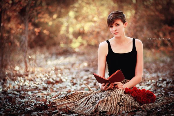 model-, portret, natuur, zonlicht, bloemen, rood