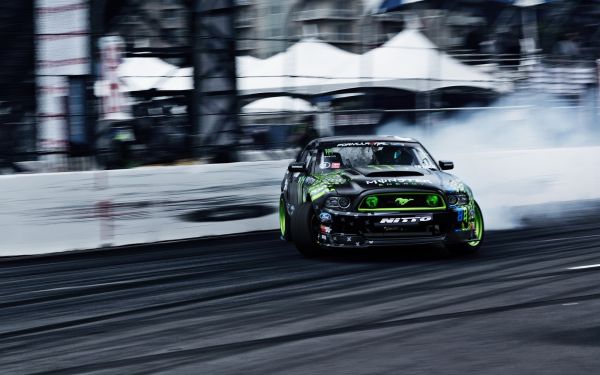 Monster Energy,2000x1250 px,drift,Ford Mustang