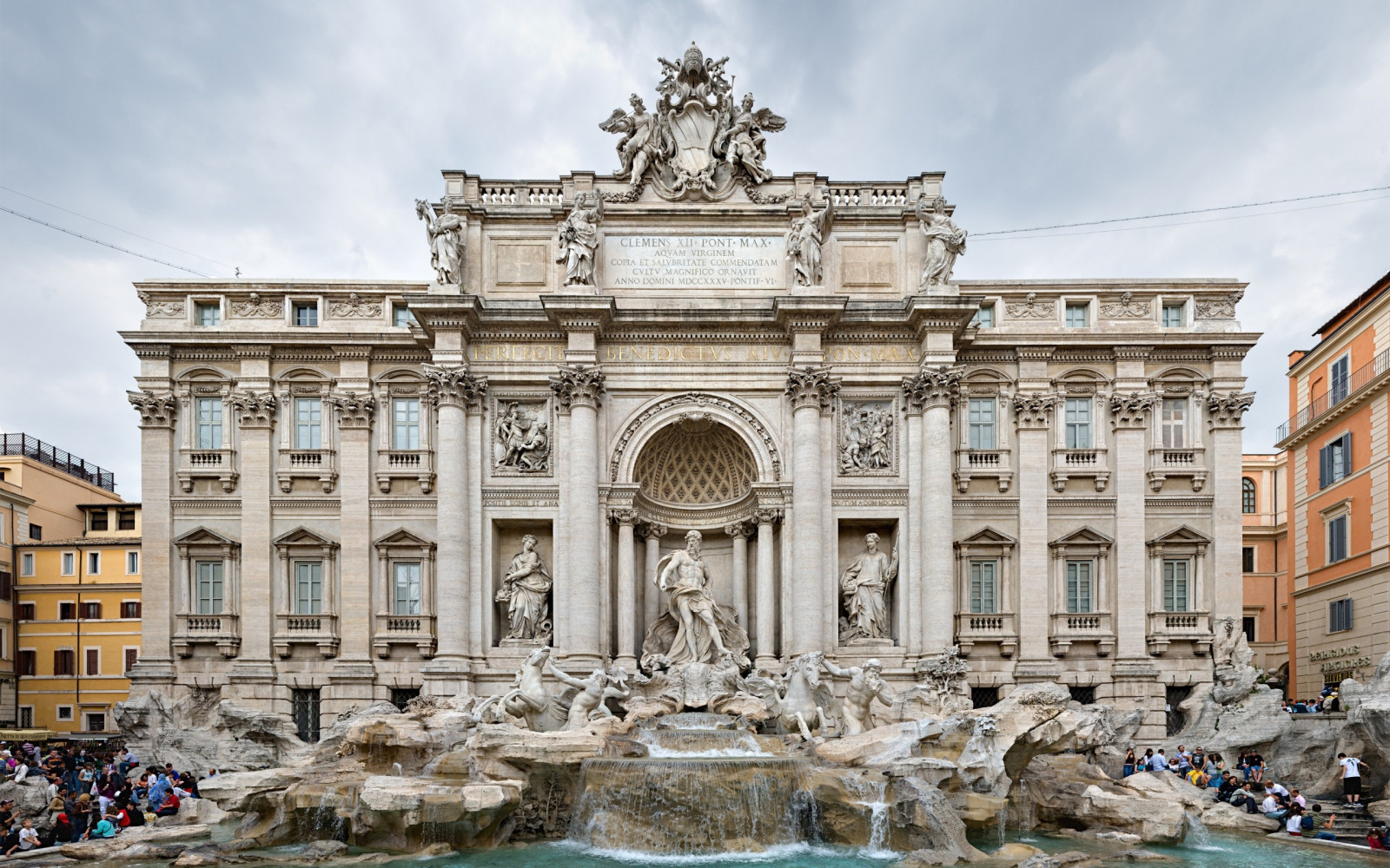 Stadt, Italien, Gebäude, Himmel, Tourismus, Bogen, Stadtplatz, Rom, Metropole, Brunnen, Palast, Monument, Trevi brunnen, Triumphbogen, Plaza, Wahrzeichen, Fassade, kann, Touristenattraktion, alte Geschichte, Historische Seite, Wasser-Funktion, antikes Rom, Alte römische Architektur, Klassische architektur