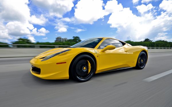 carro,veículo,vista lateral,Carro esportivo,Ferrari,amarelo