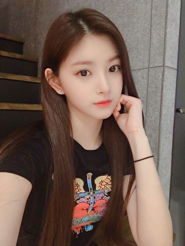 everglow,K Pop,Wang Yiren