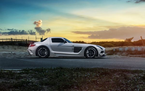 Mercedes SLS,serie nera,RENNtech