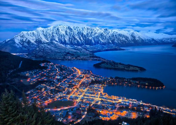 Lagune,Stadt,Nacht-,mountain view,Lichter der Stadt