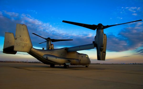 sky,airplane,aircraft,military aircraft,propeller,military